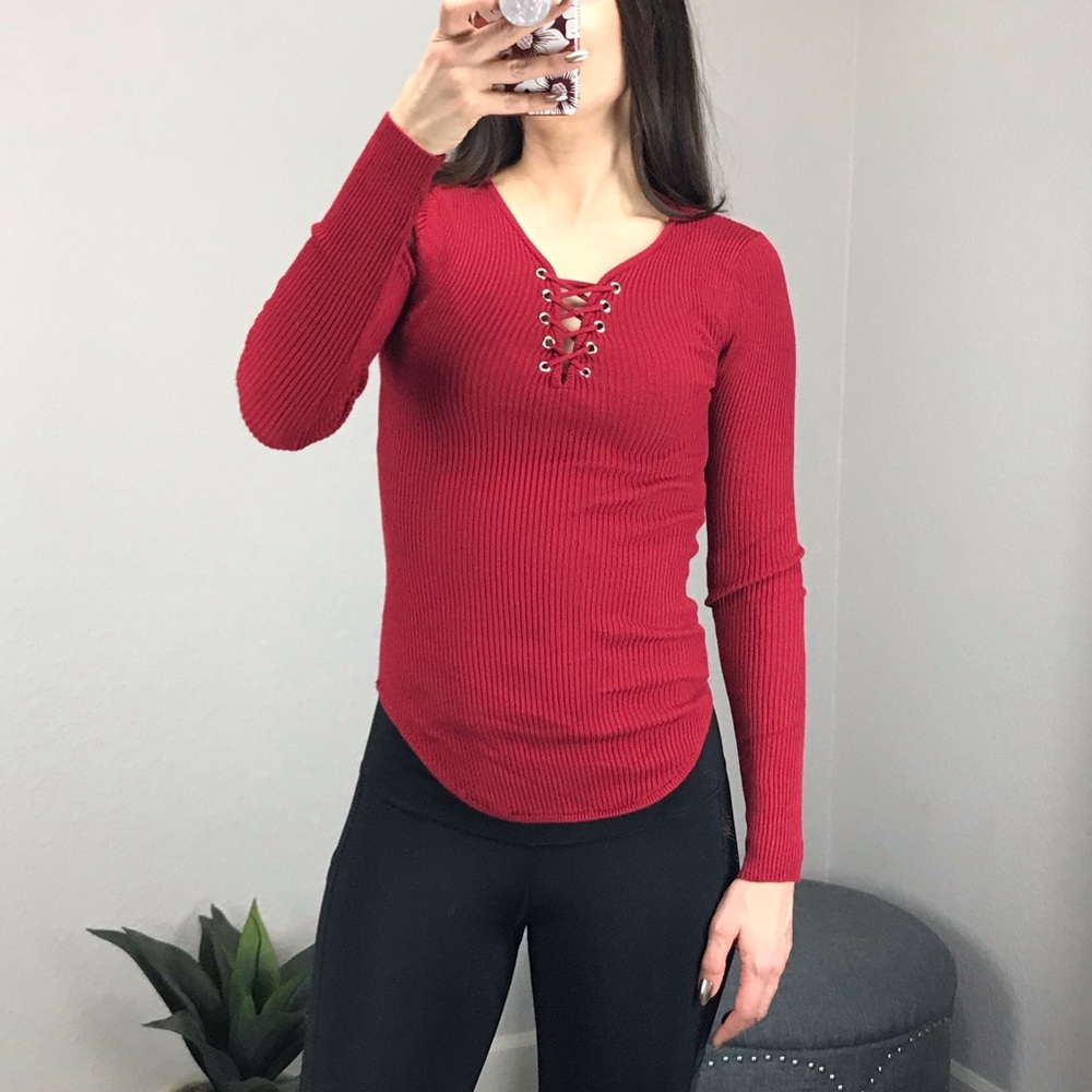 ❤️ Red Long Sleeve Ribbed V-Neck Lace-up Top